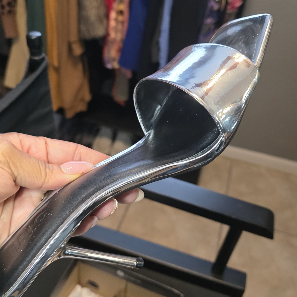 INC International Concepts Silver Heels - Picture 3 of 7